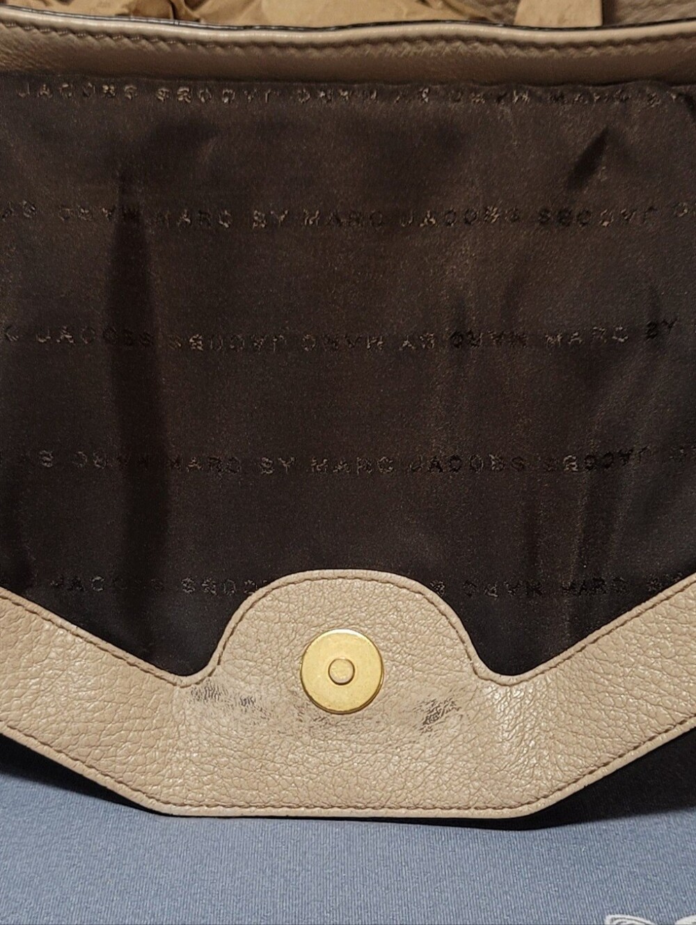 Marc by Marc Jacobs Taupe/Brown Pebbled Leather Shoulder/Crossbody Bag - Picture 16 of 16